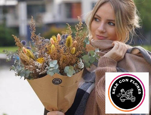 R5 Sale con Flores